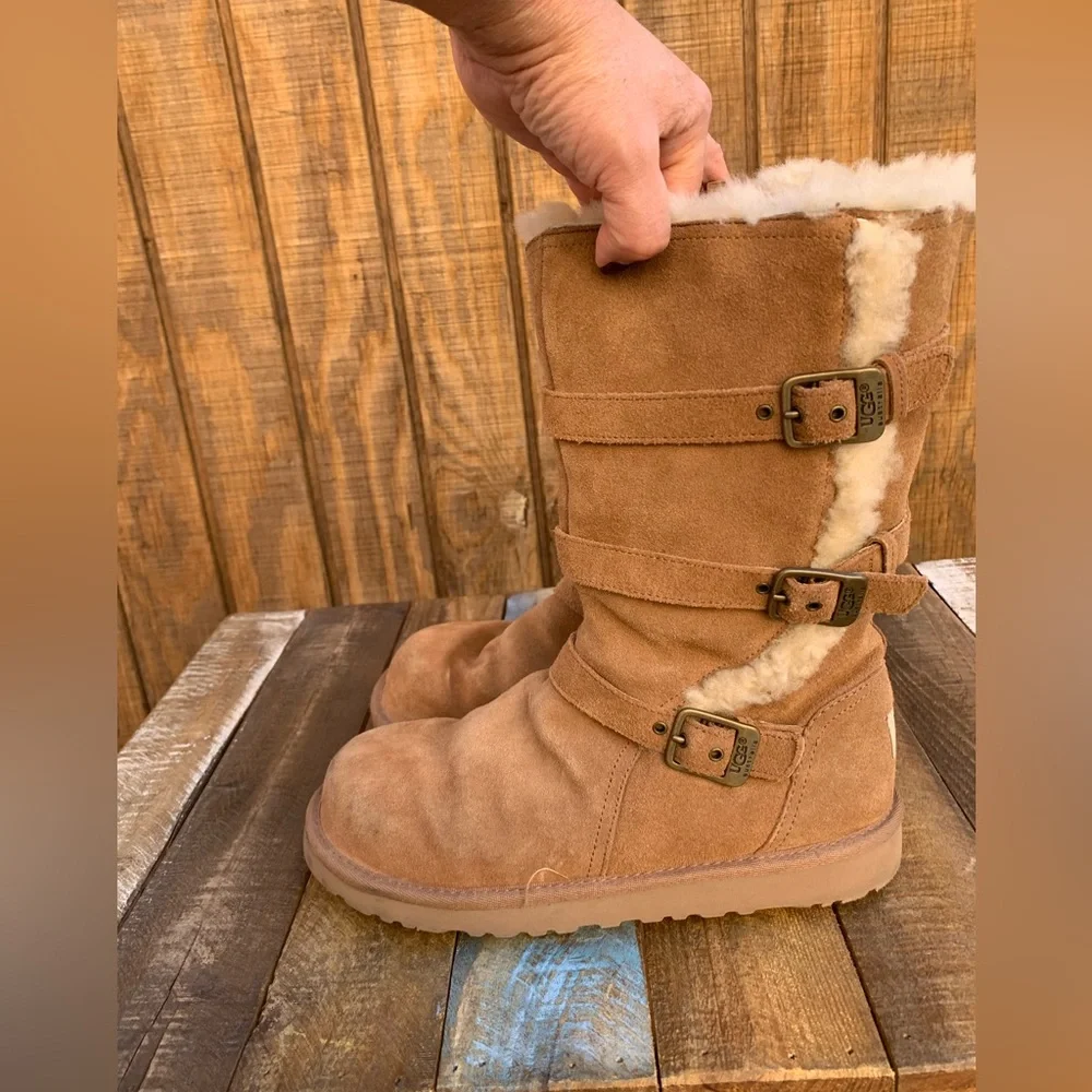 UGG maddi suede